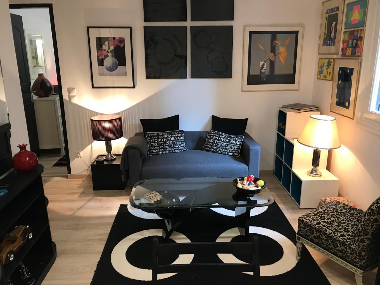 شقة أثينا  في Artistic Designer Flat المظهر الخارجي الصورة